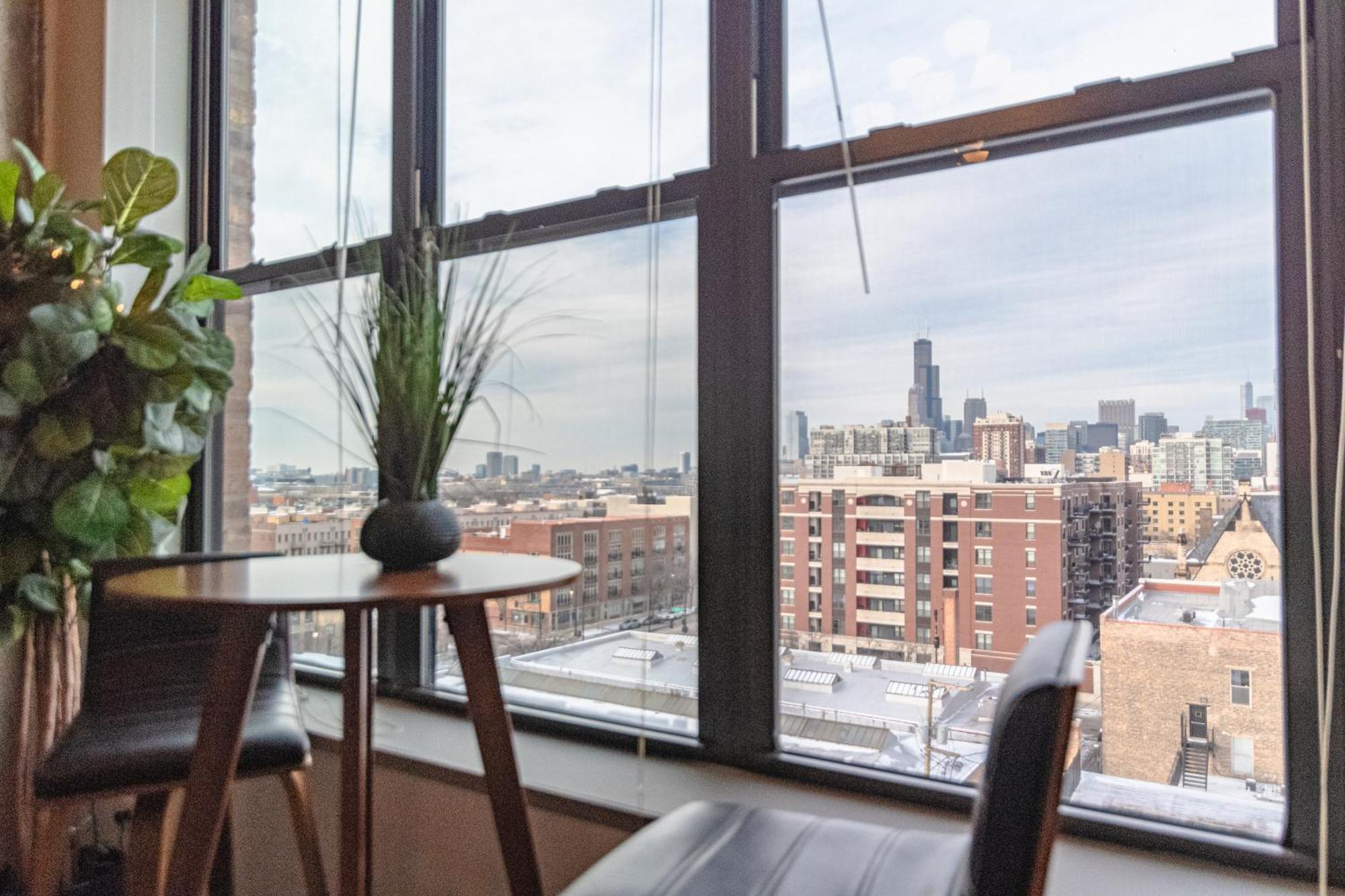 Modern 2Br Loft With Amazing City Skyline View And Optional Parking For 8 Guests Near Mccormick Place And Soldier Field Chicago Eksteriør billede